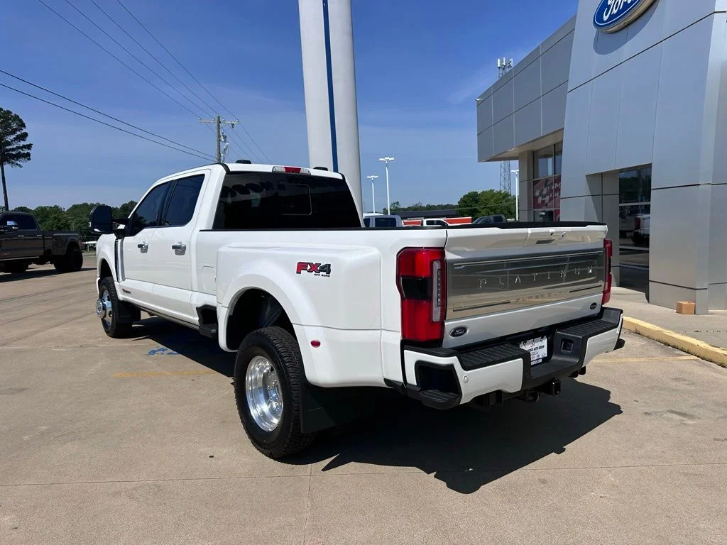 New 2026 Star White Metallic Tri-Coat Ford F-350® Platinum® image 2
