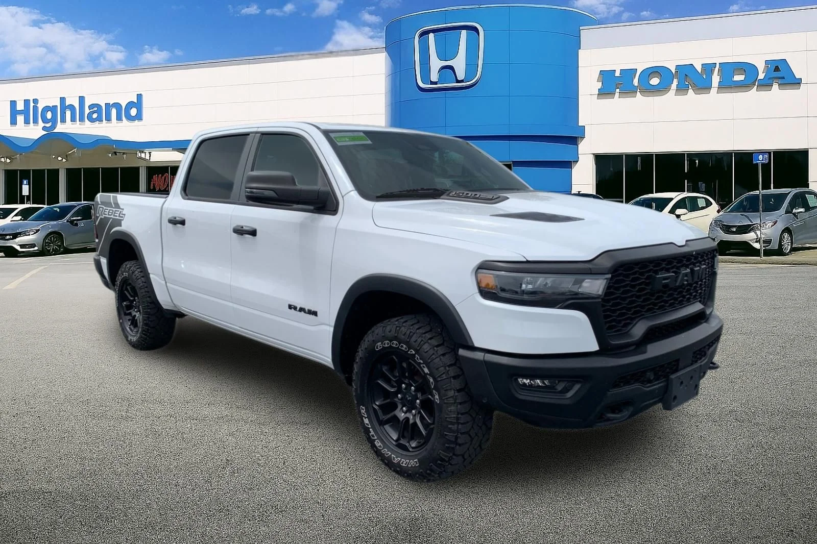Used 2025 White Ram Rebel image 7