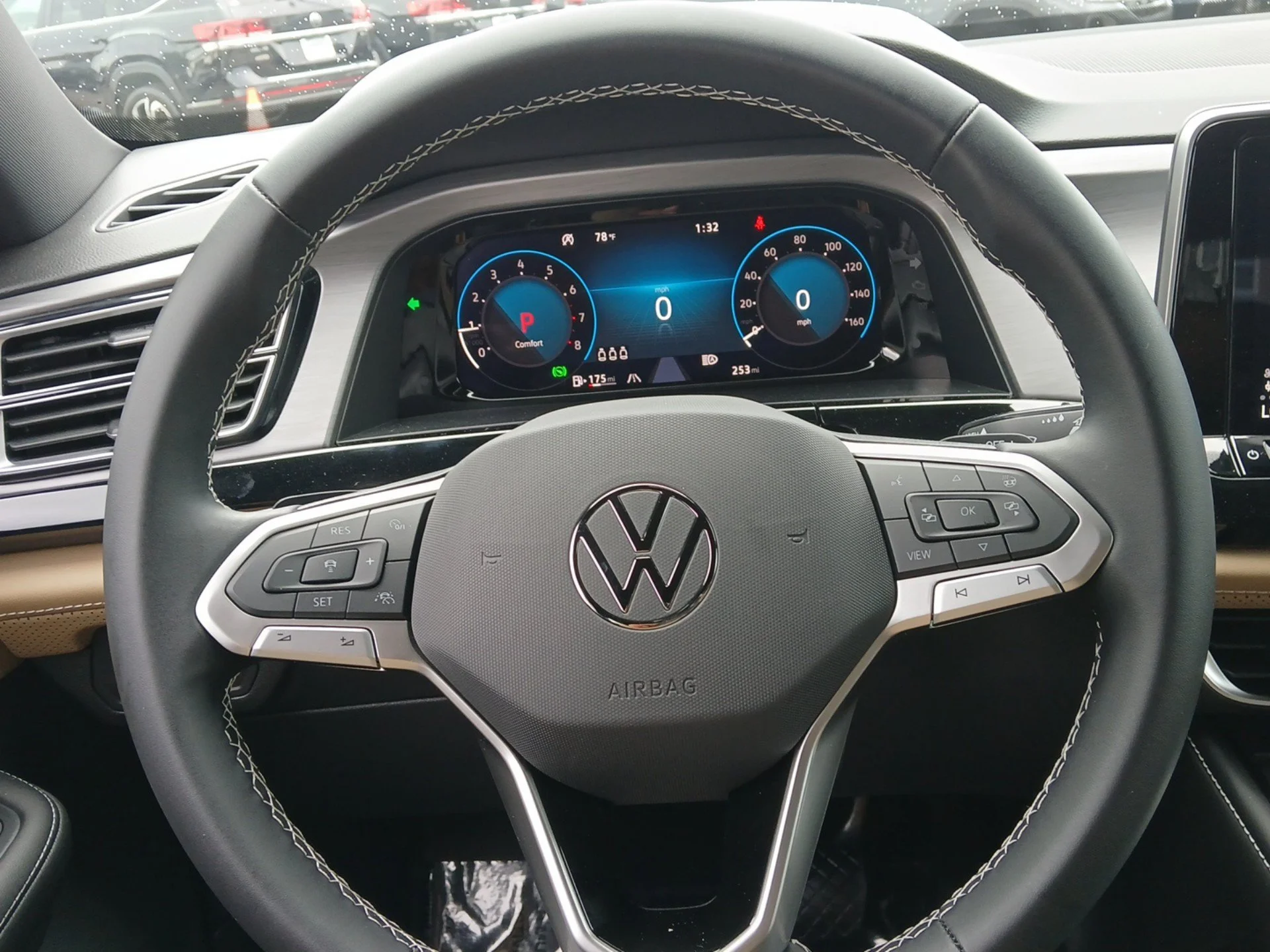 New 2026 Opal White Pearl Volkswagen 2.0T SE image 11