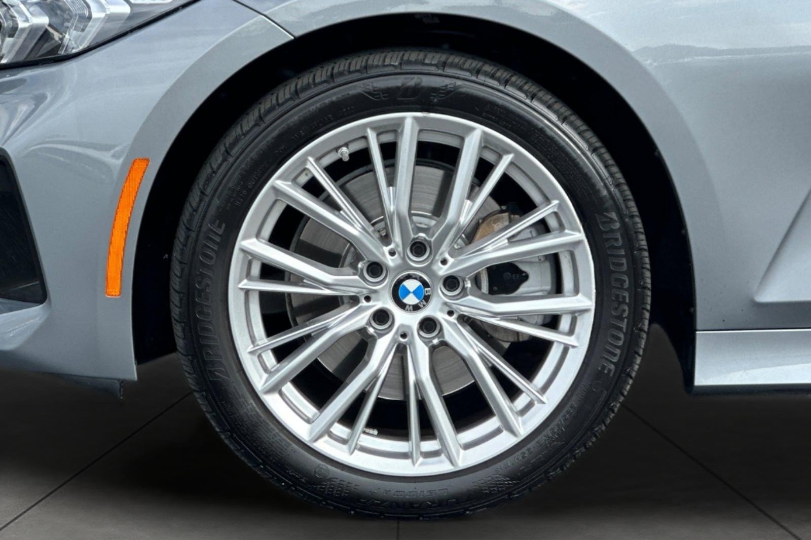 Used 2024 Skyscraper Grey Metallic BMW 330i image 25