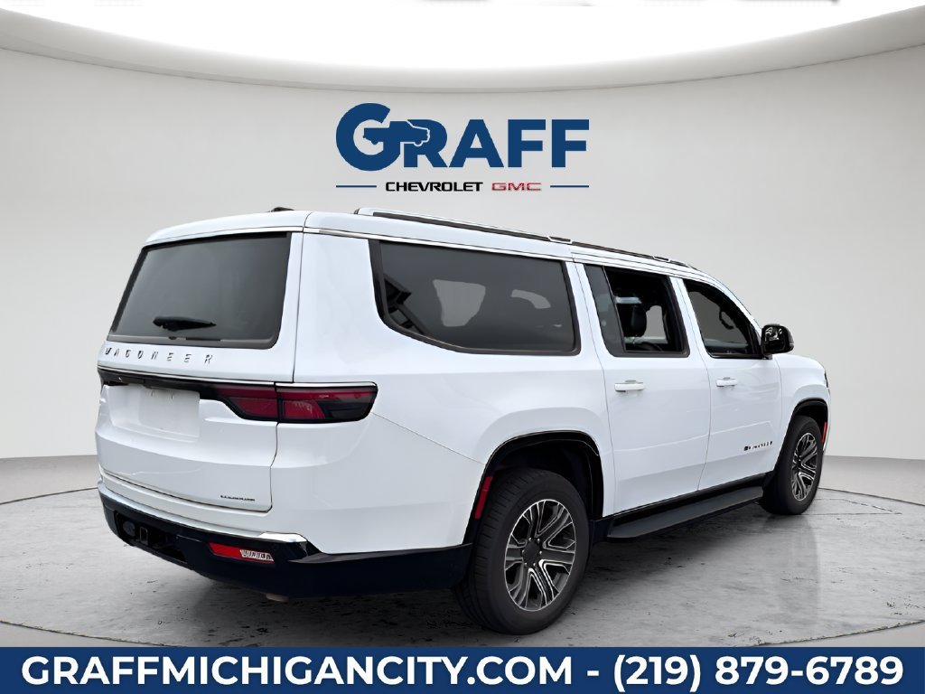 Used 2024  Jeep Series II image 9