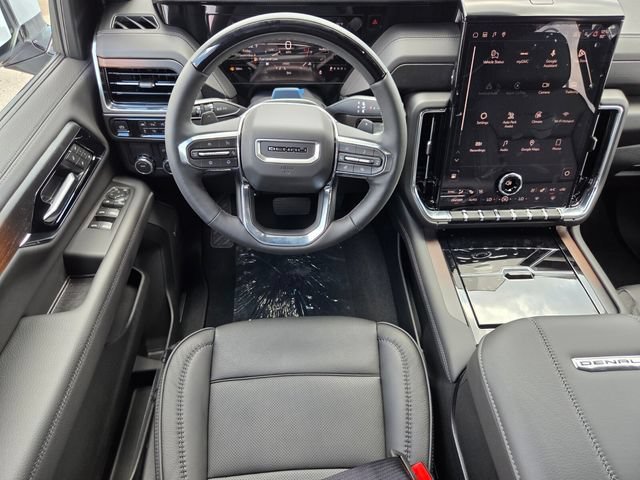 2026 GMC Yukon Denali - Photo 10