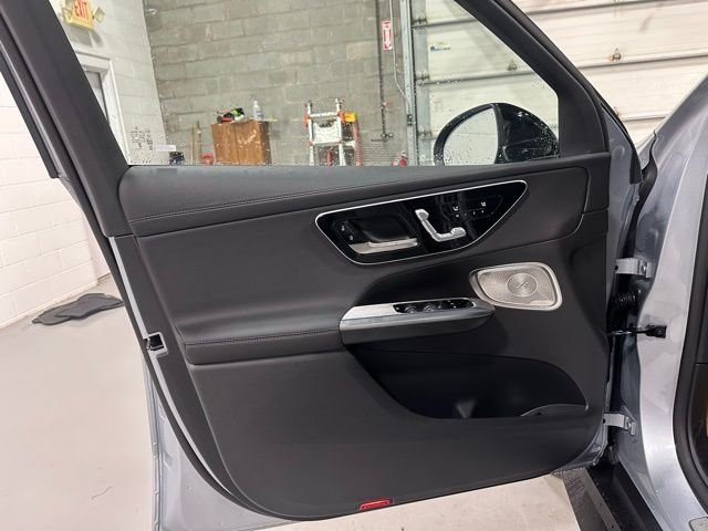 New 2026  Mercedes-Benz GLC 300 image 10