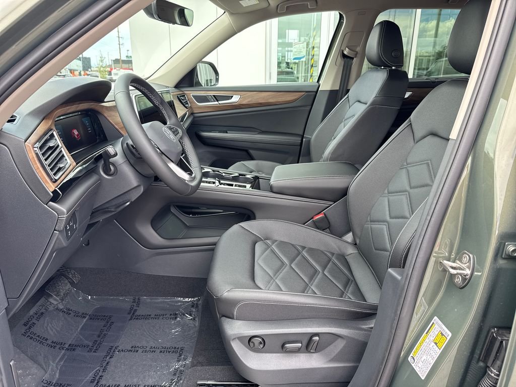New 2026 Avocado Green Pearl Volkswagen 2.0T SE w/Technology image 17