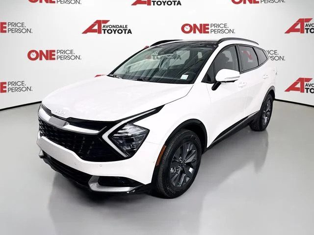 Used 2025 White Kia SX-Prestige image 3