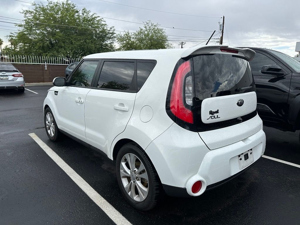 Used 2016 White Kia Exclaim image 8