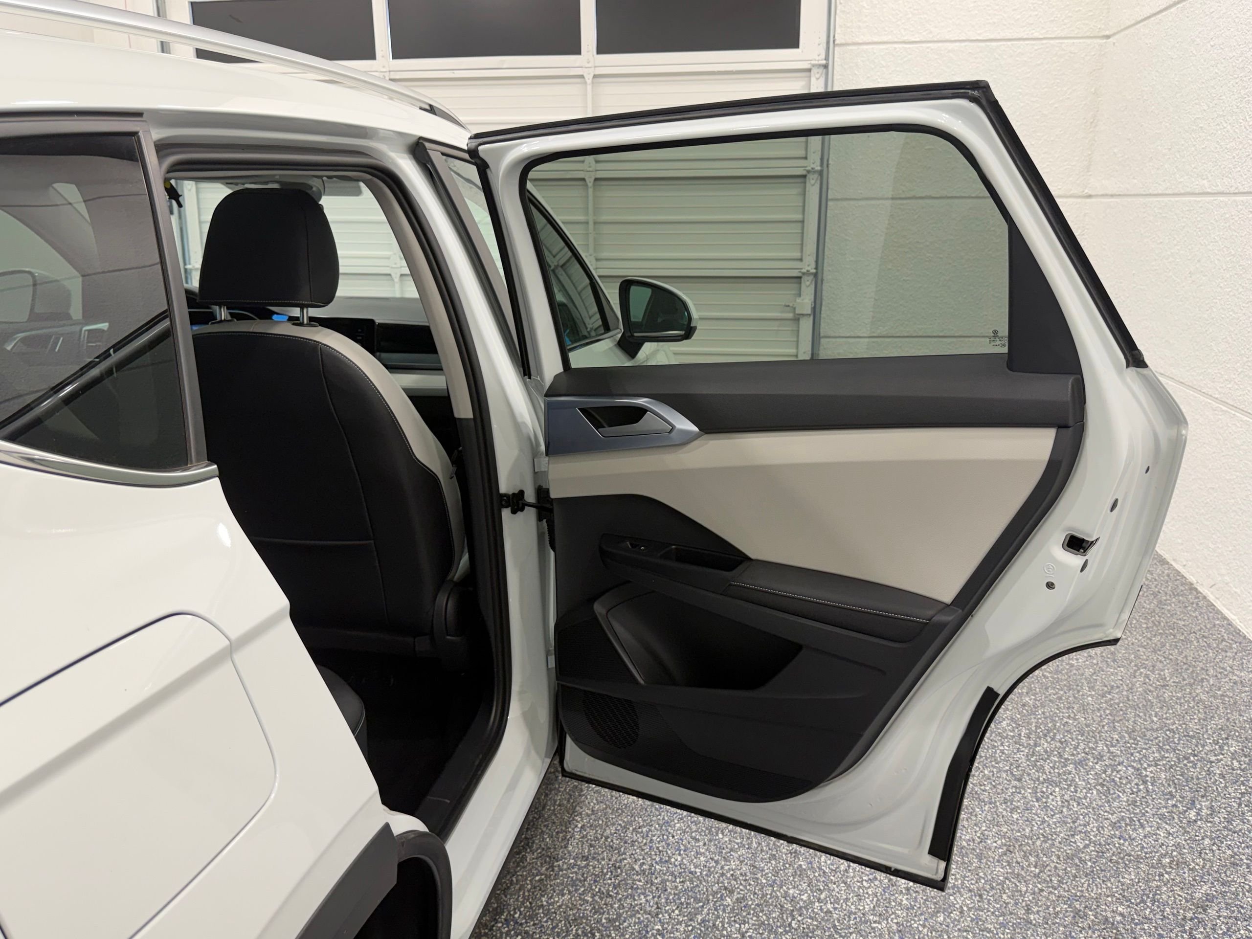 New 2026 White Volkswagen 1.5T SE image 25
