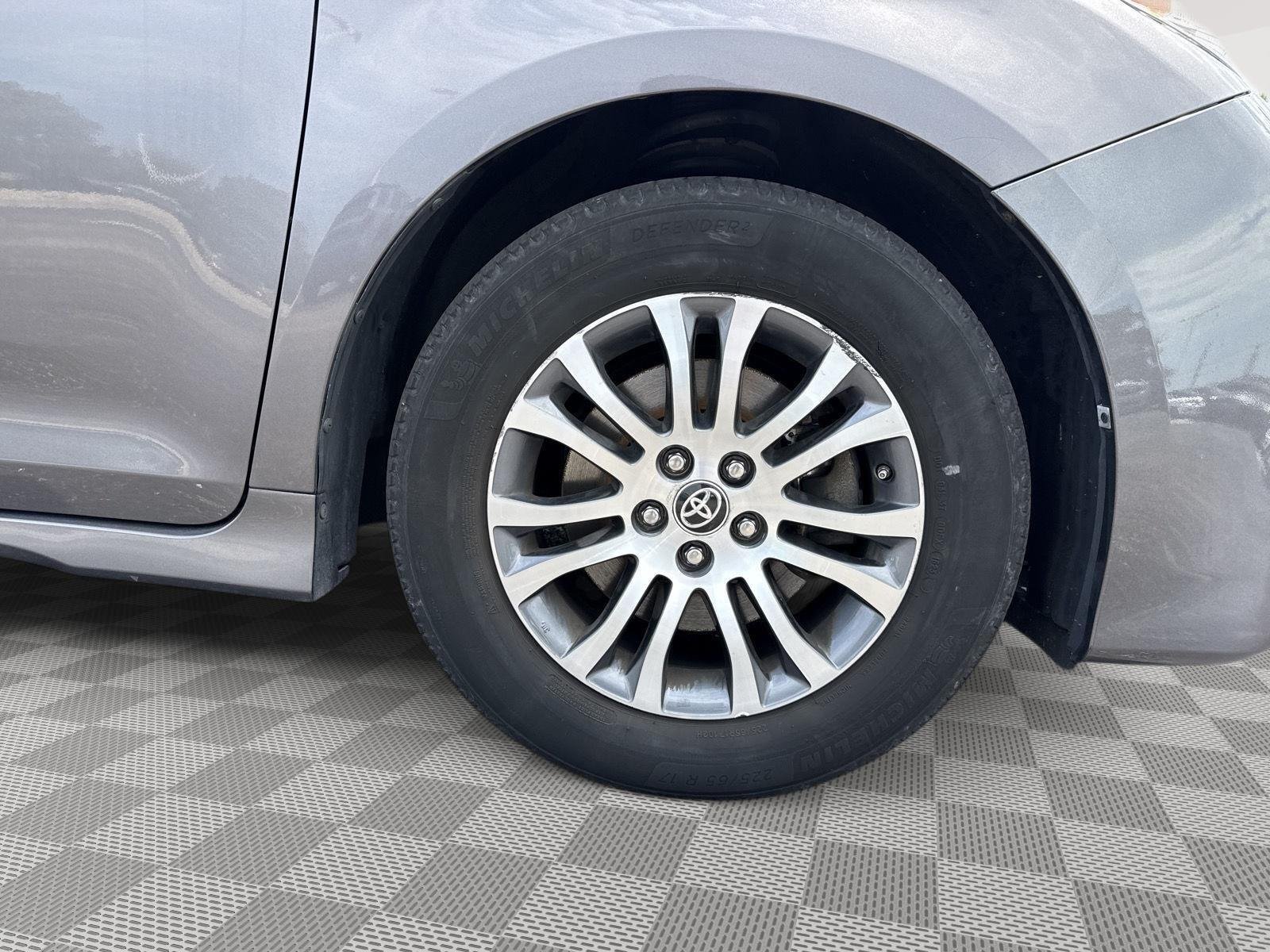 Certified Used 2020 Predawn Gray Mica Toyota XLE image 14