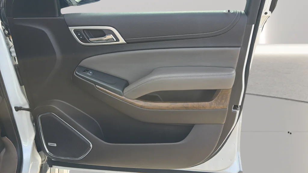 Used 2019 White GMC Denali image 27