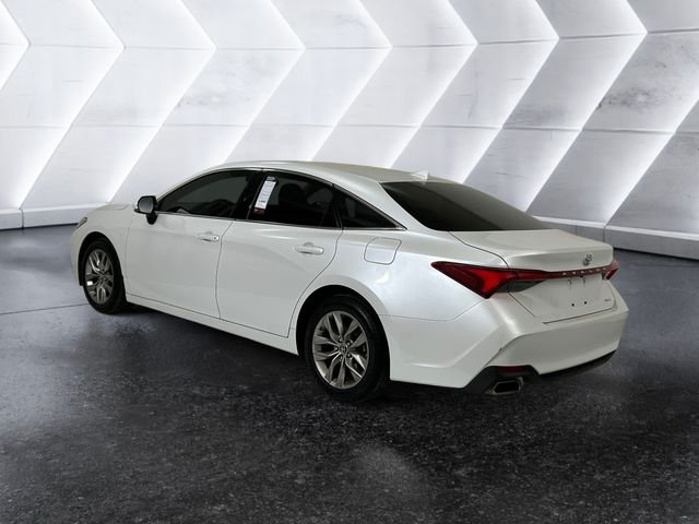 Used 2019 Beige Toyota XLE image 6