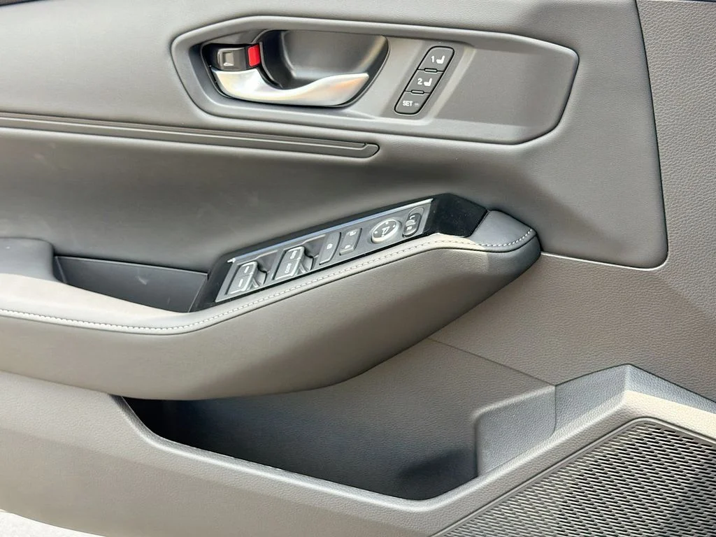 New 2026 Meteorite Gray Metallic Honda Touring image 17