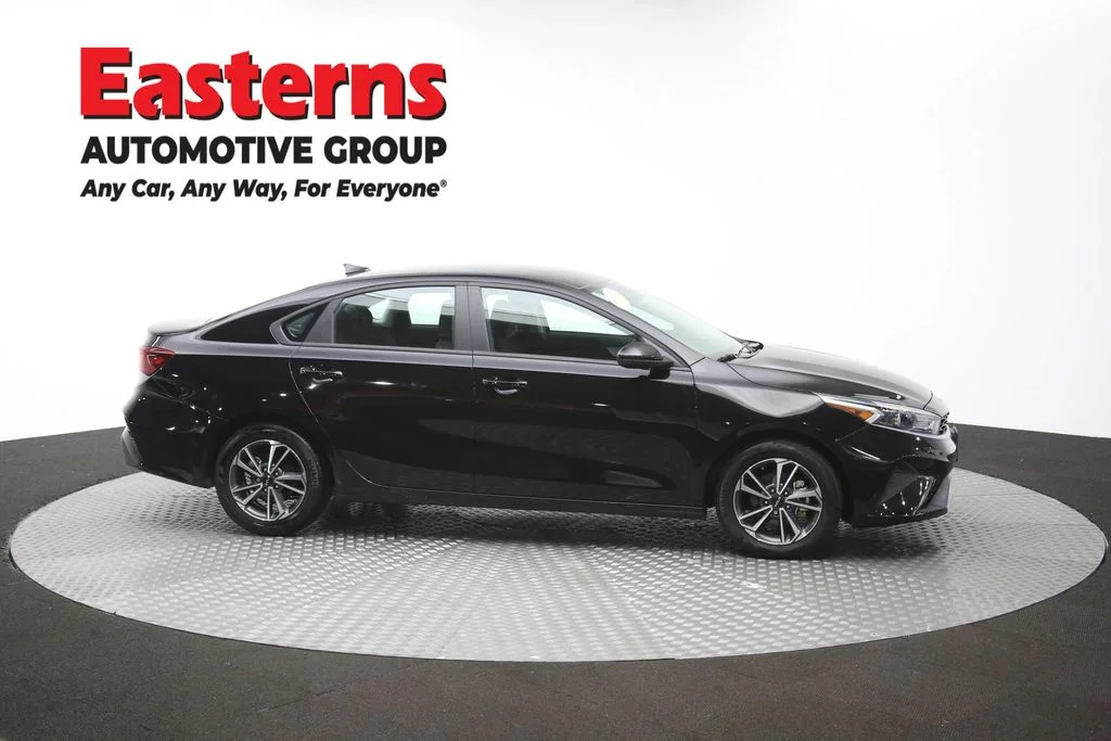 Used 2024 Black Kia LXS image 44