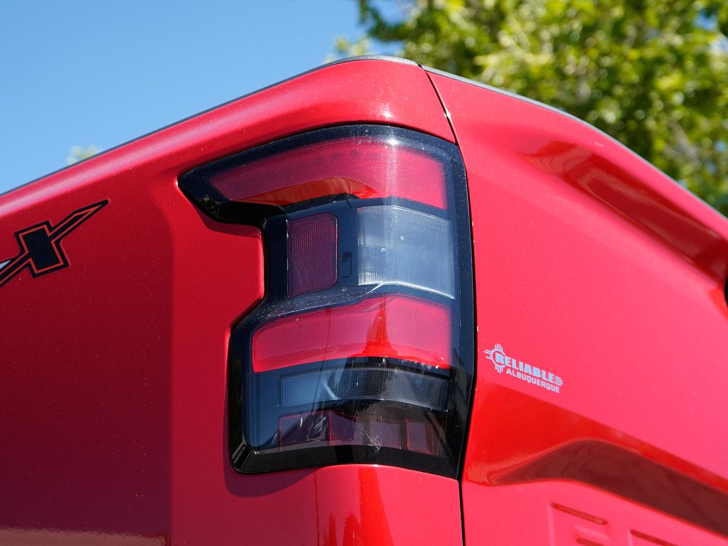 Used 2022 Red Alert Nissan PRO-X image 9
