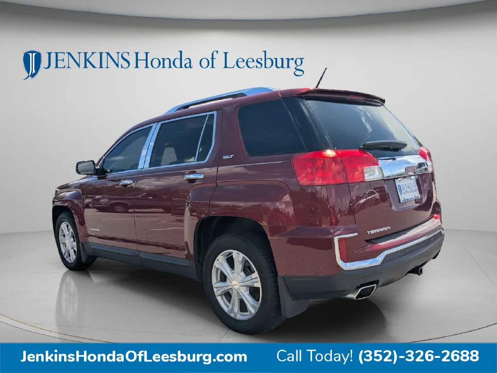 Used 2017 Red GMC SLT image 4