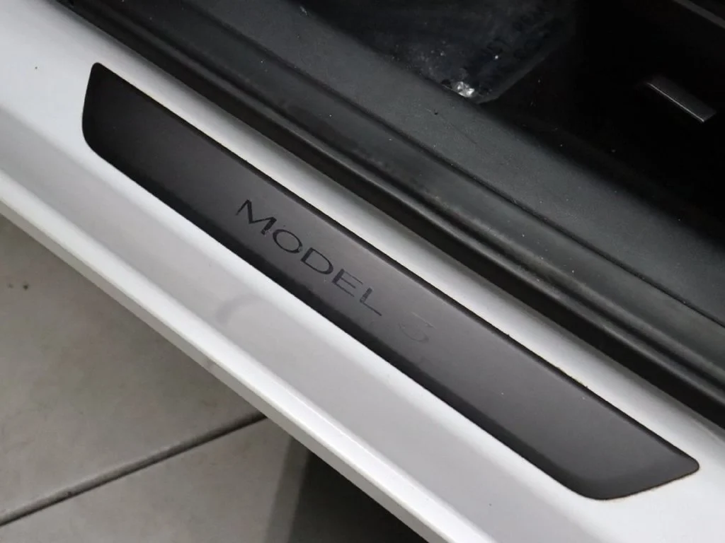 Used 2023 Pearl White Multi-Coat Tesla Long Range image 13