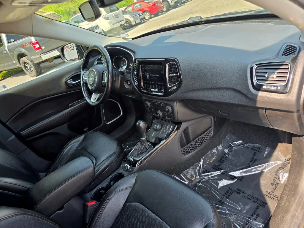 Used 2020 Blue Jeep Limited image 29