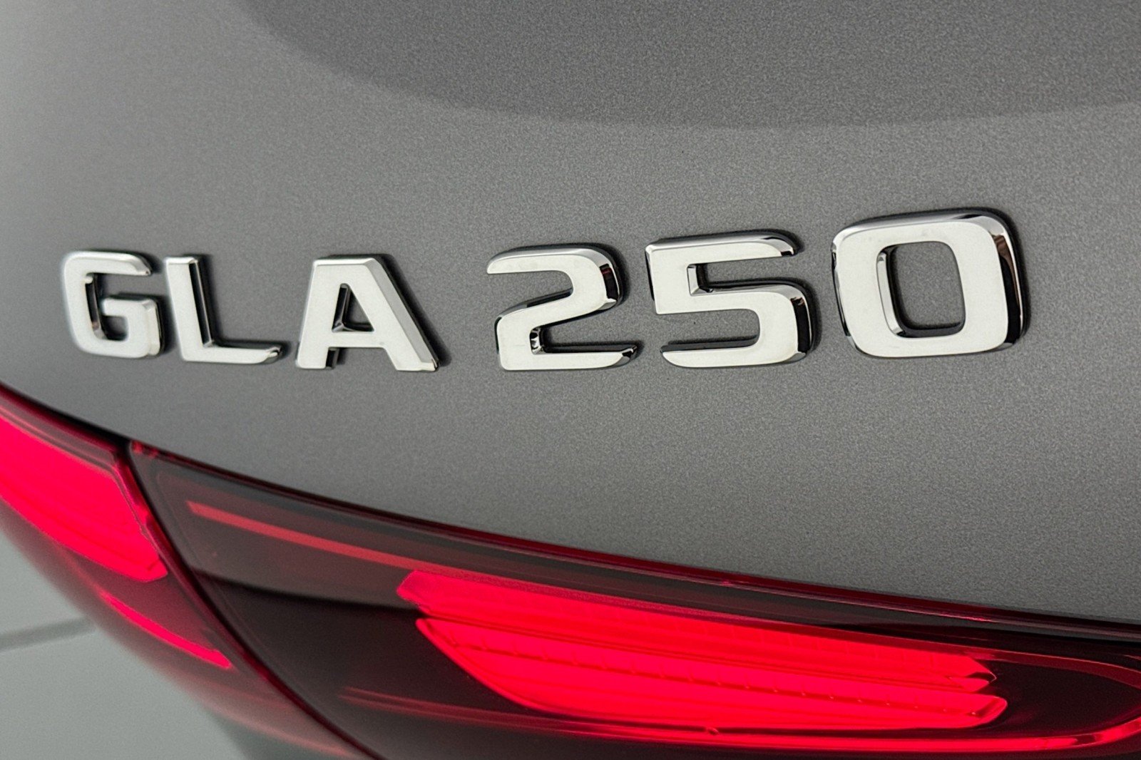 Certified Used 2026 Mountain Grey Metallic Mercedes-Benz GLA 250 image 9