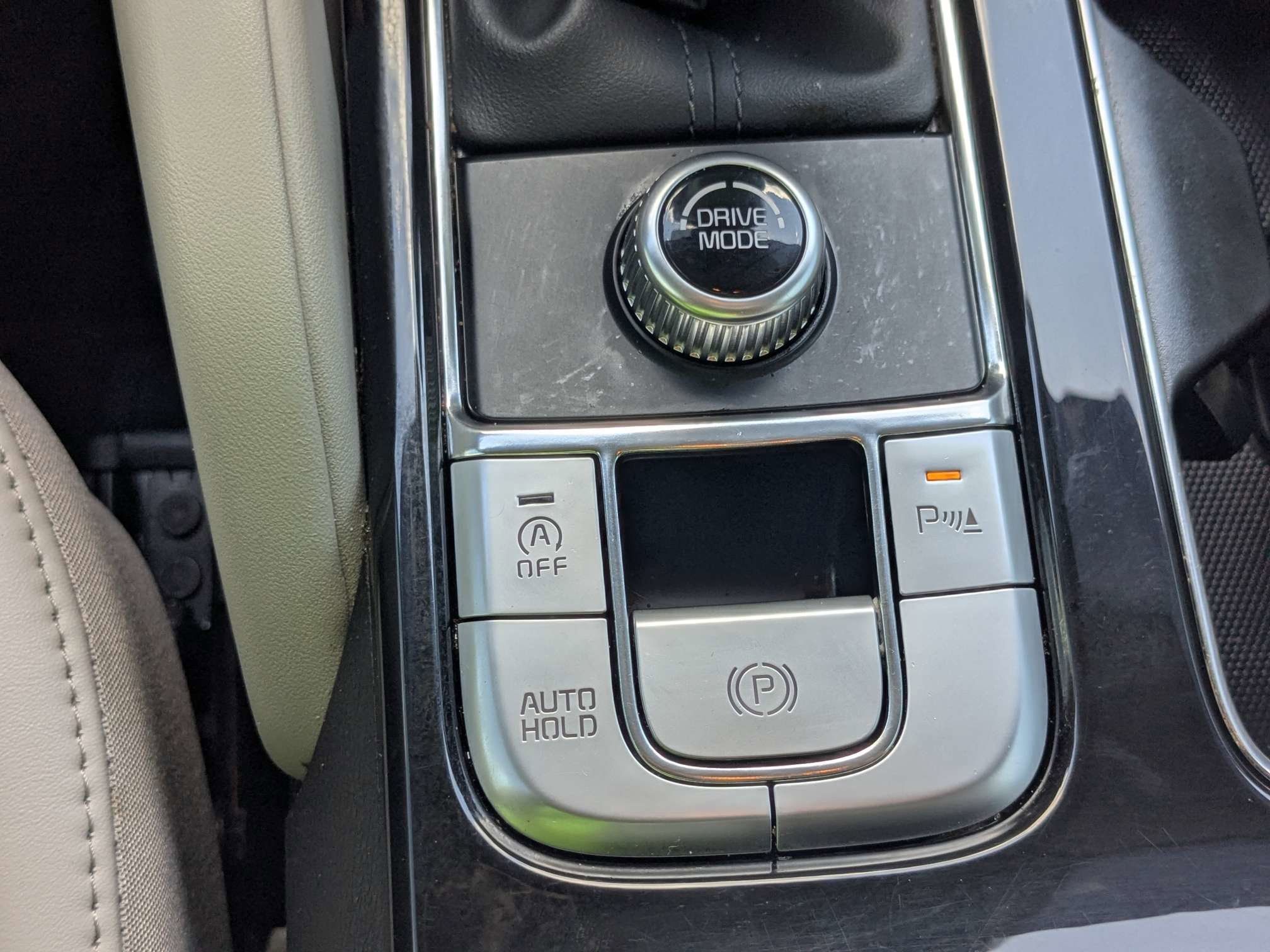 Used 2024 Gravity Gray Kia S image 30