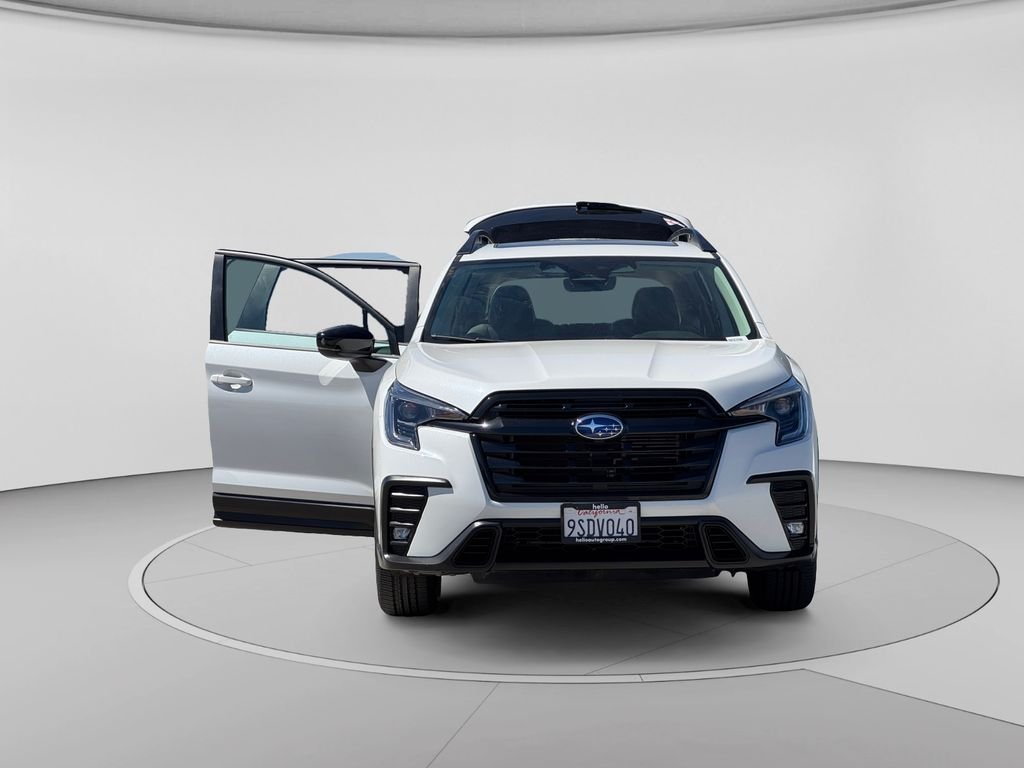 Used 2025 Crystal White Pearl Subaru Onyx Edition image 30