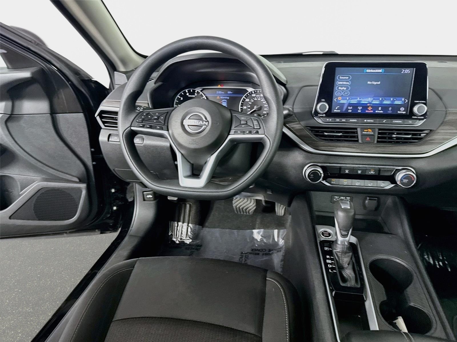 Used 2025 Super Black Nissan SV image 21