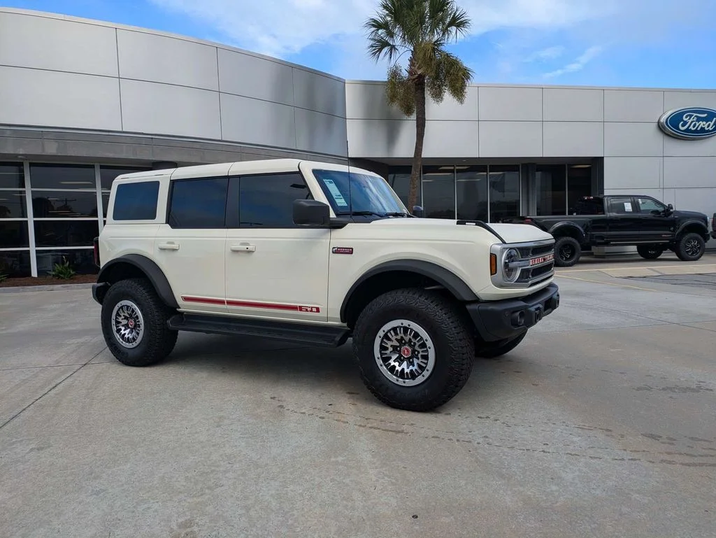 New 2026 Wimbledon White Ford Outer Banks image 1