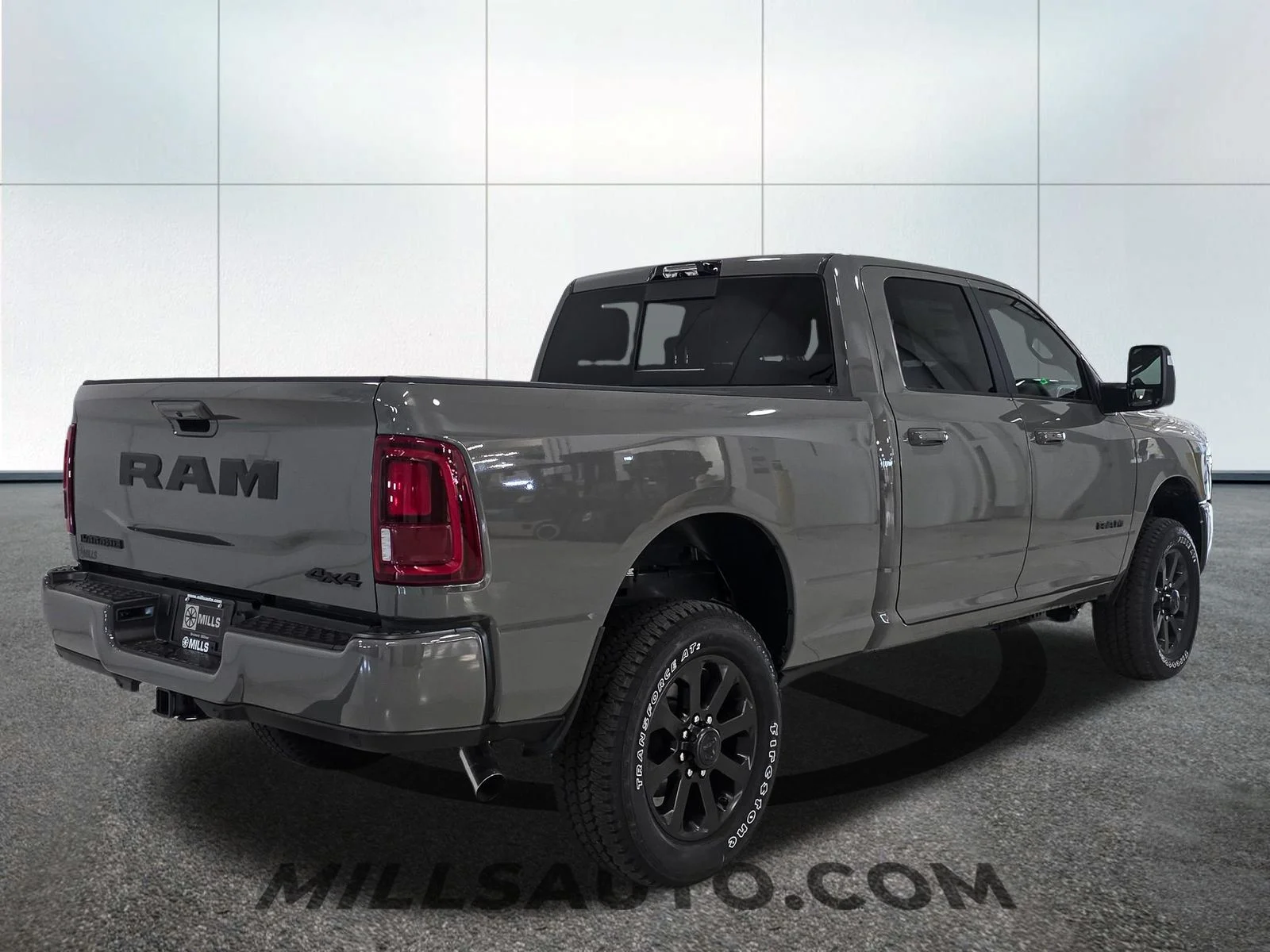New 2026 Ceramic Gray Clear-Coat Exterior Paint RAM Laramie image 8