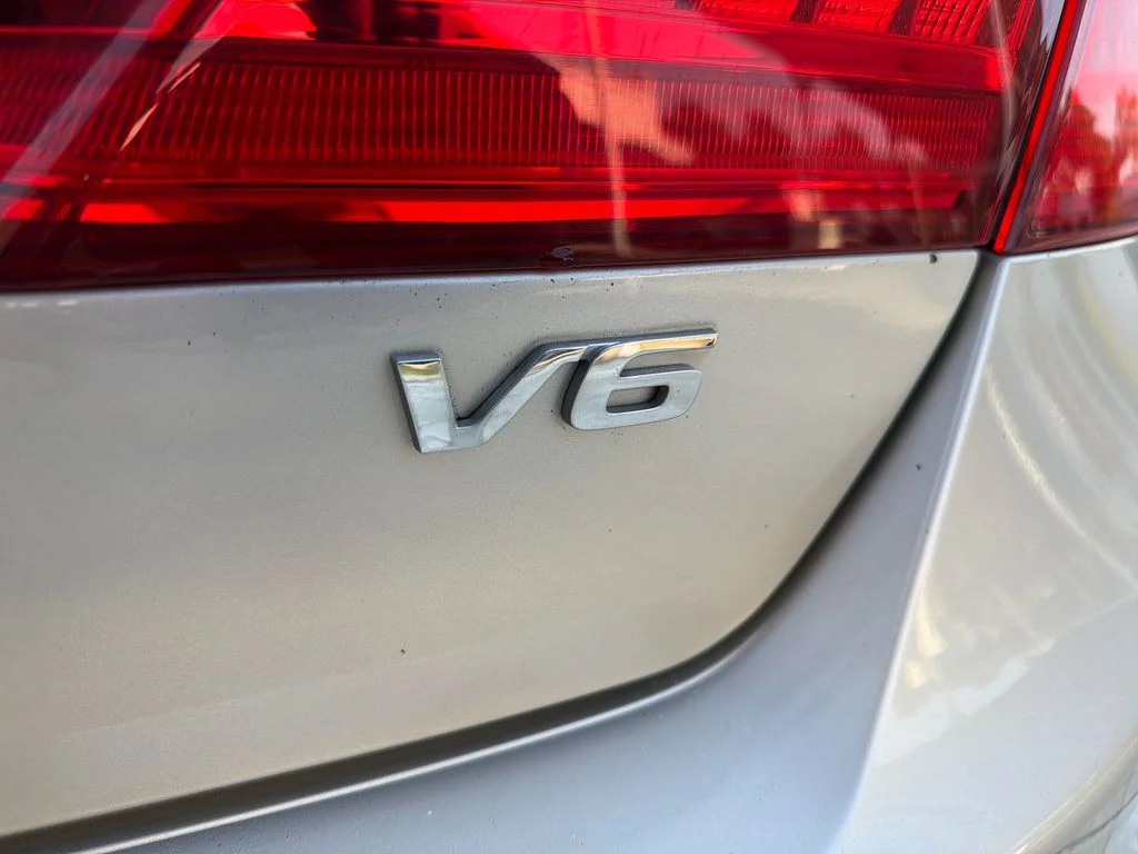 Used 2015 Beige Honda EX-L image 10