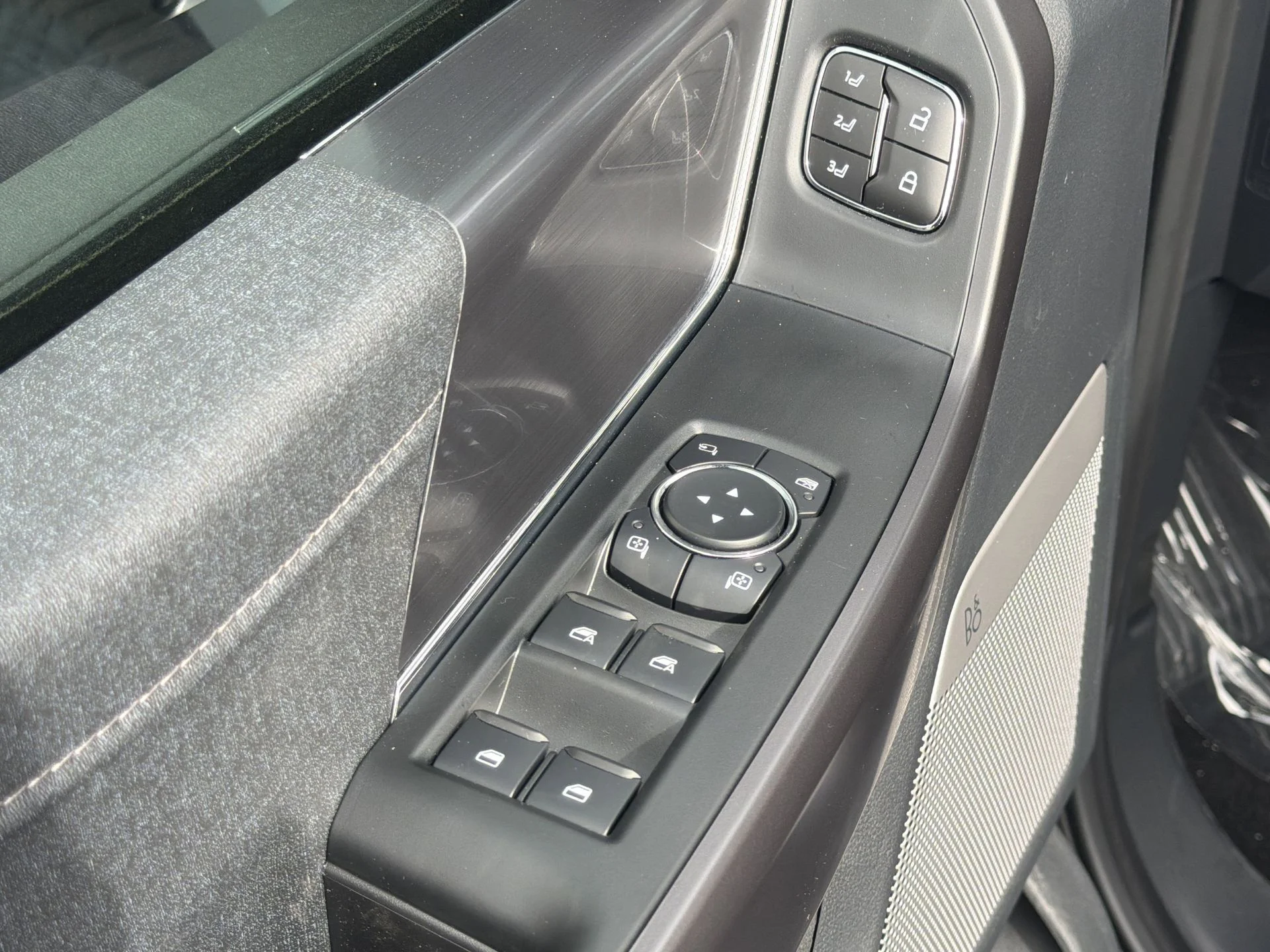 New 2026 Iconic Silver Metallic Ford Lariat® image 22