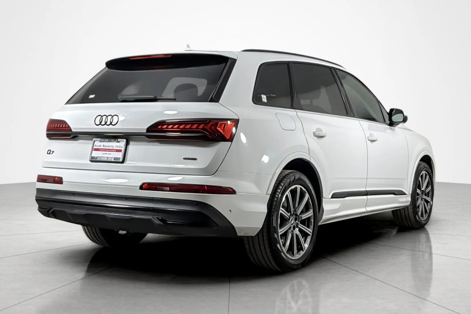 Used 2023 Carrara White Audi Premium Plus 45 TFSI quattro image 5