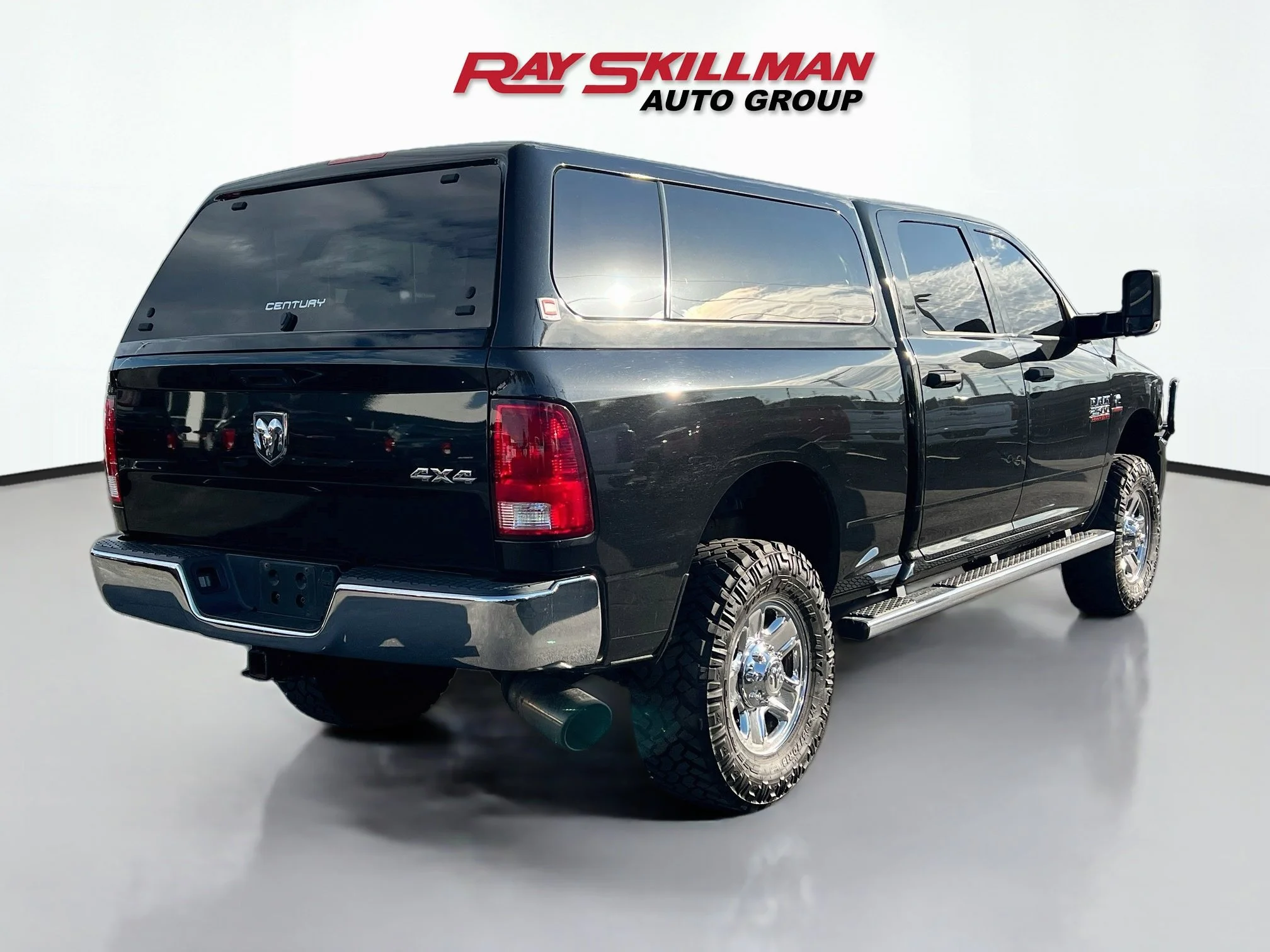 Used 2018 Brilliant Black Crystal Pearlcoat Ram TRADESMAN image 7