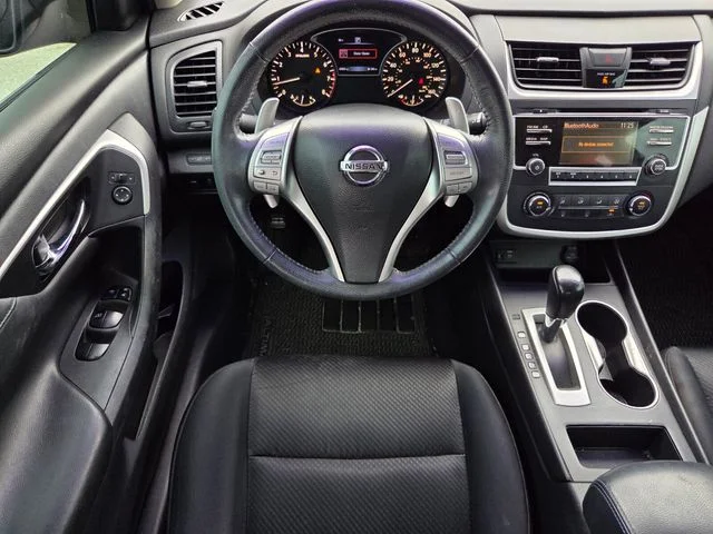 Used 2016 Black Nissan 2.5 SR image 12