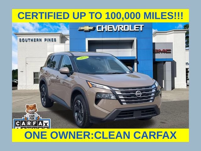 Used 2025 Beige/tan Nissan SV image 1