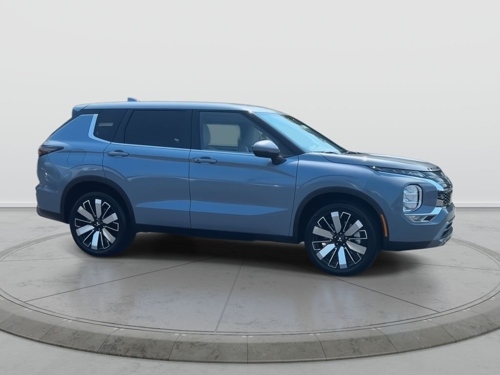 New 2026 MOONSTONE GRY M Mitsubishi SE image 8