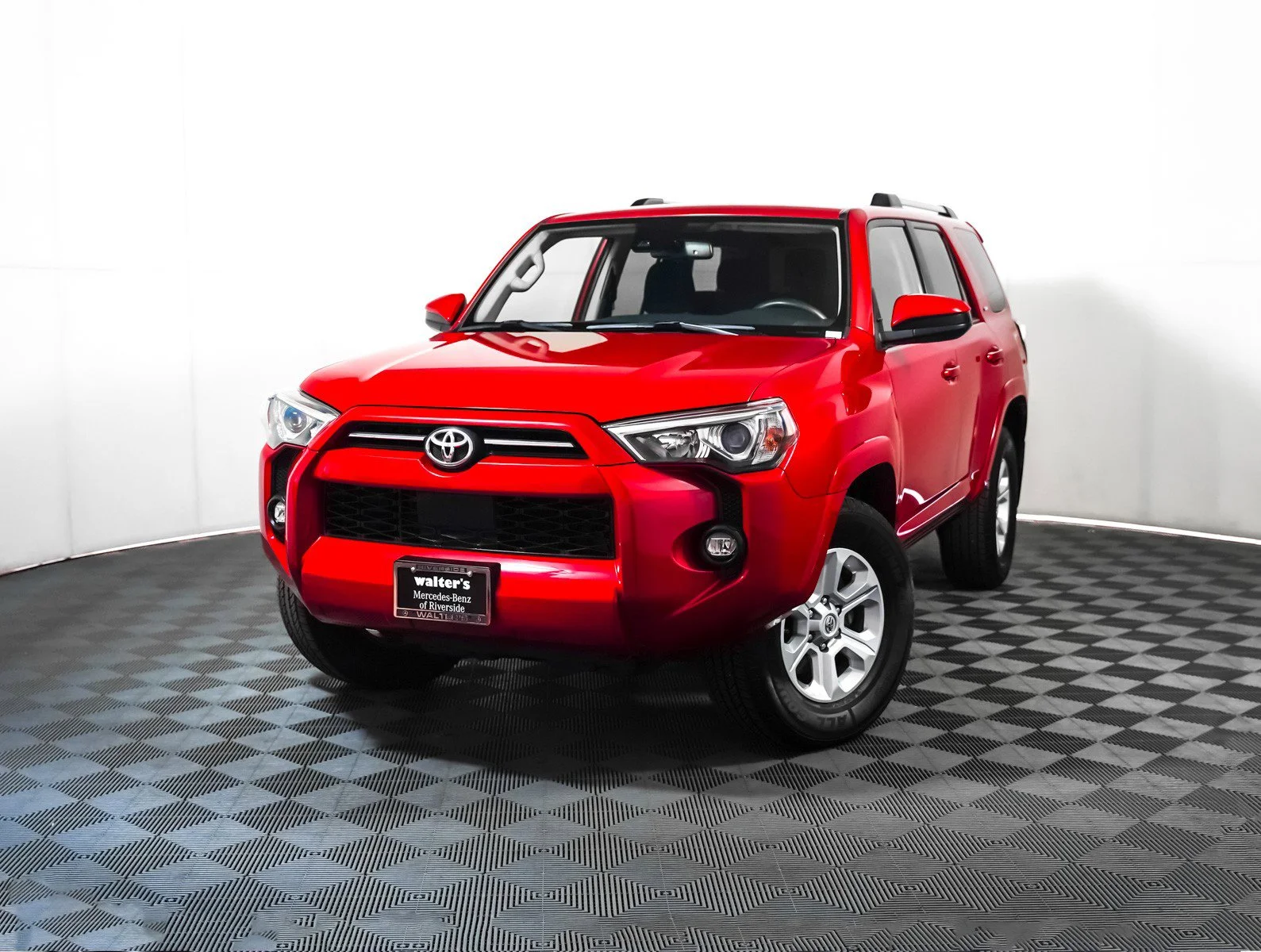 2021 Toyota 4Runner SR5 RWD V6's photo