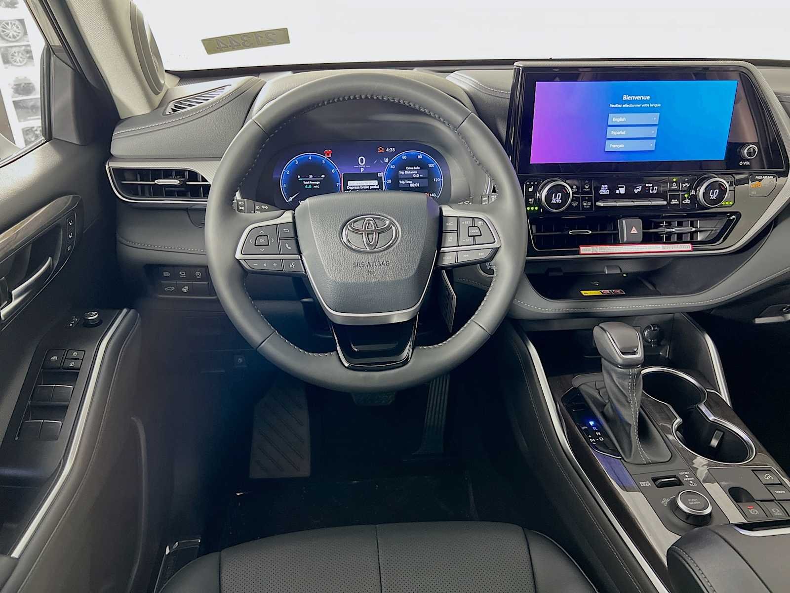 2026 Toyota Highlander — photo 16