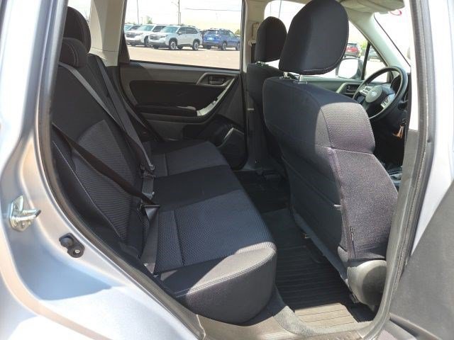 Used 2015 Ice Silver Metallic Subaru 2.5i image 18