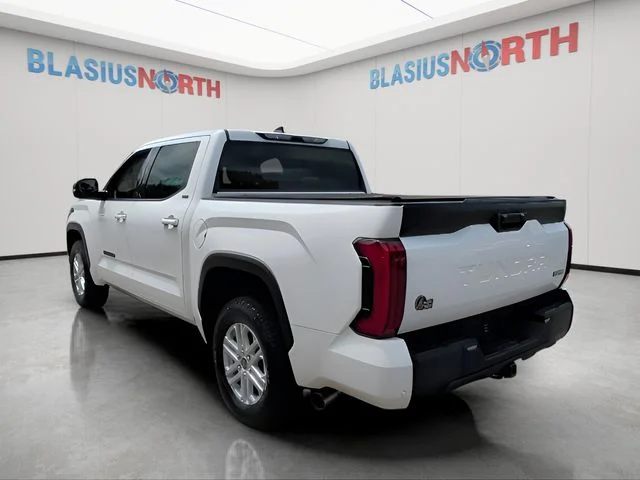 Used 2022 White Toyota SR5 image 11