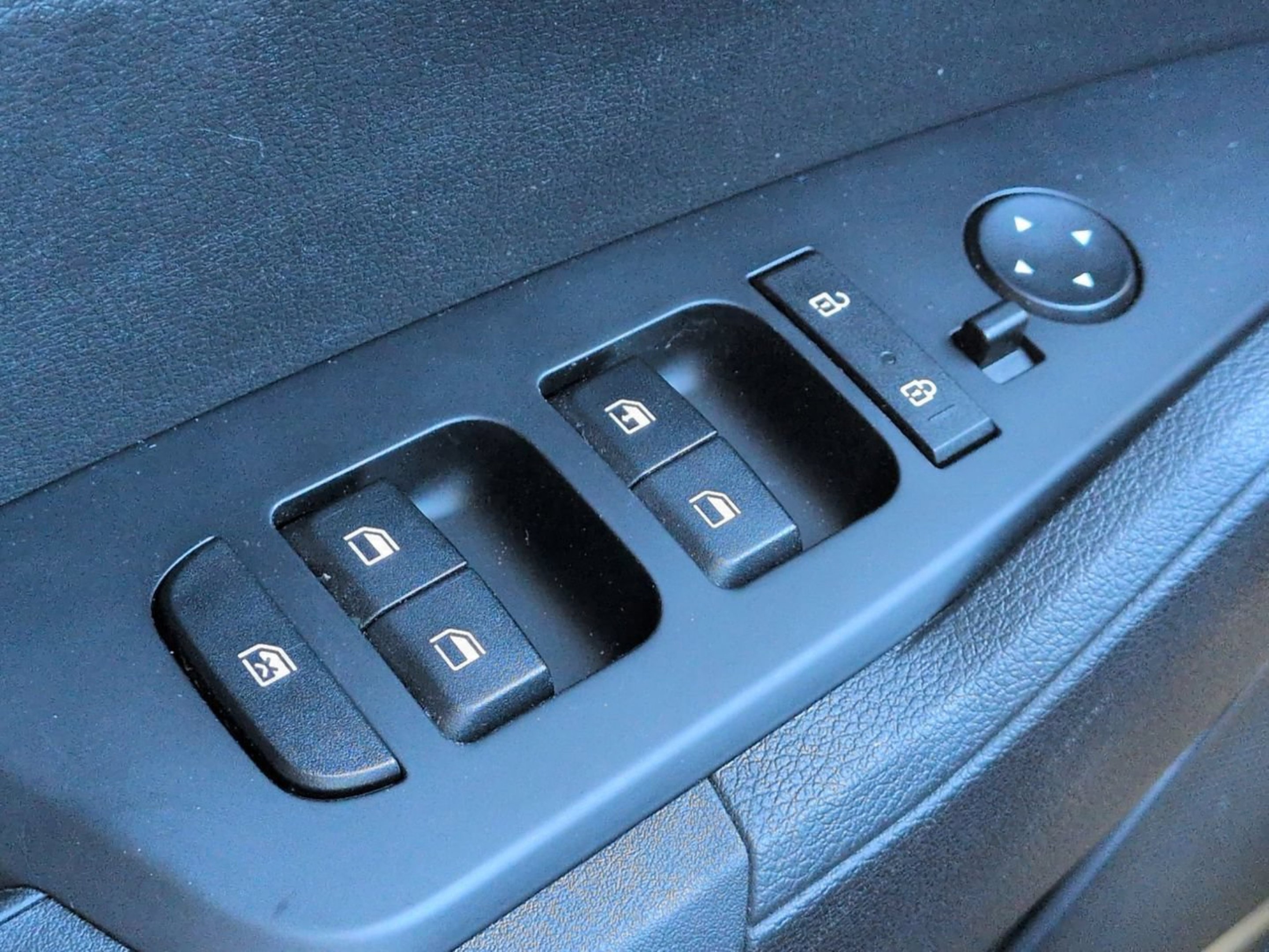 Used 2024 Gravity Gray Kia LX image 21