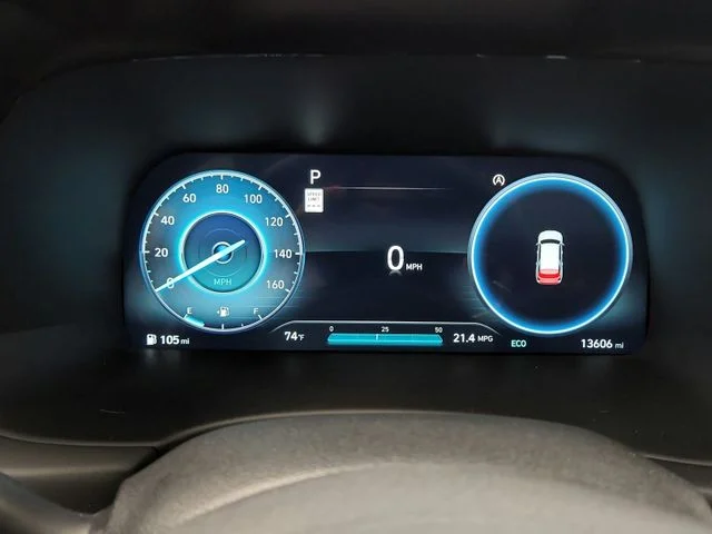 Used 2025 White Hyundai SEL Premium image 20