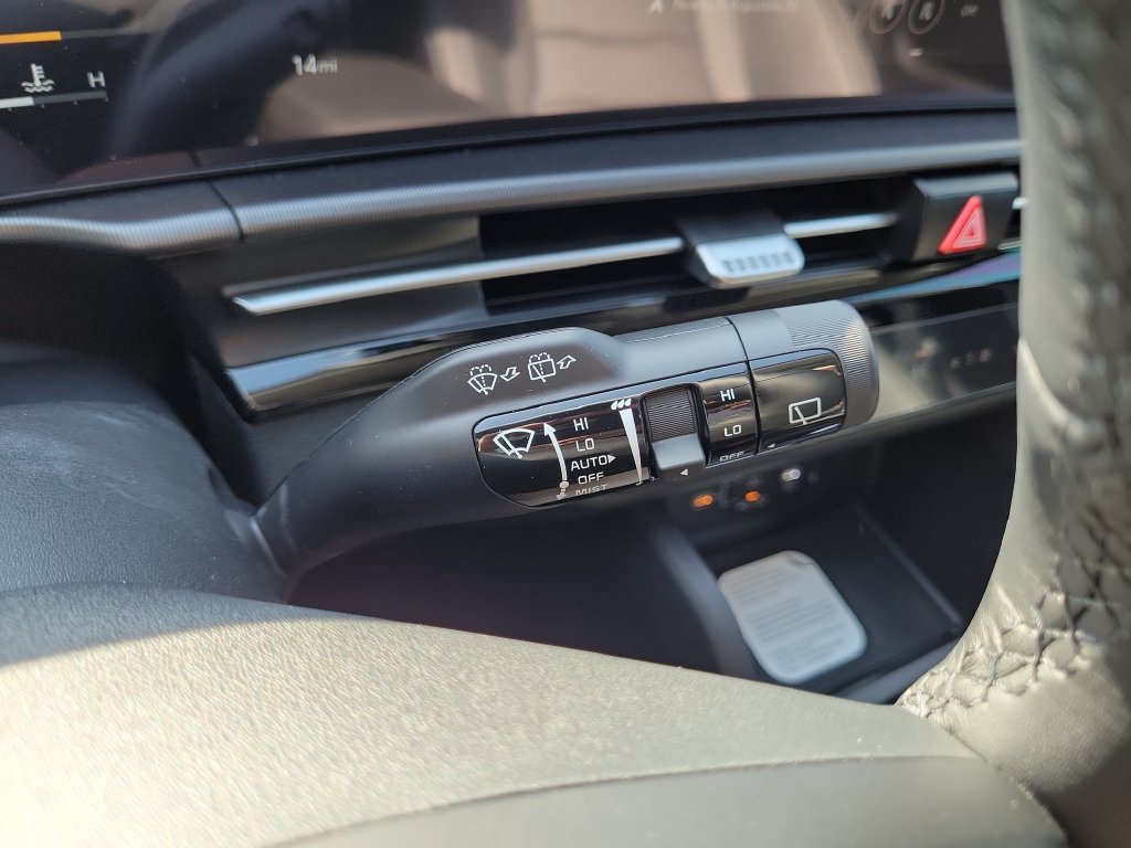 New 2026 Glacial White Pearl Kia SX Prestige image 30