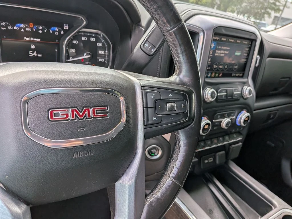 Used 2021 White GMC SLT image 21