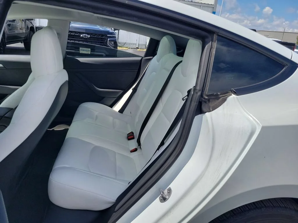 Used 2022 White Tesla RWD image 23