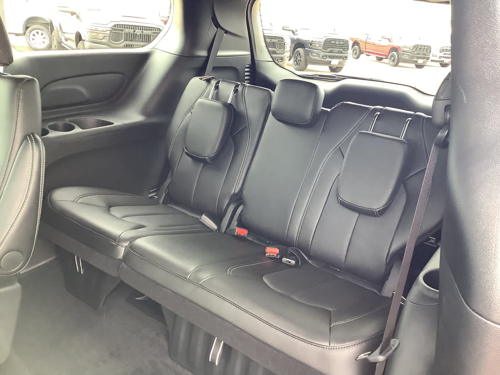 2026 Chrysler Pacifica Select - Photo 15