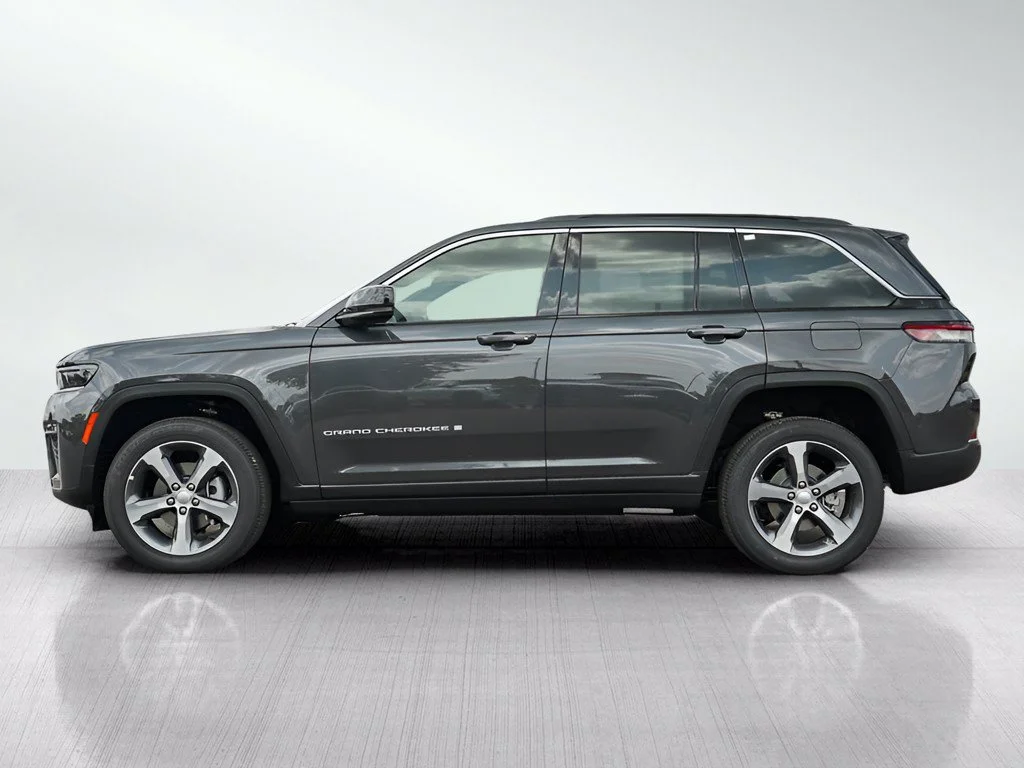 New 2026 Baltic Gray Metallic Clearcoat Jeep Limited image 4