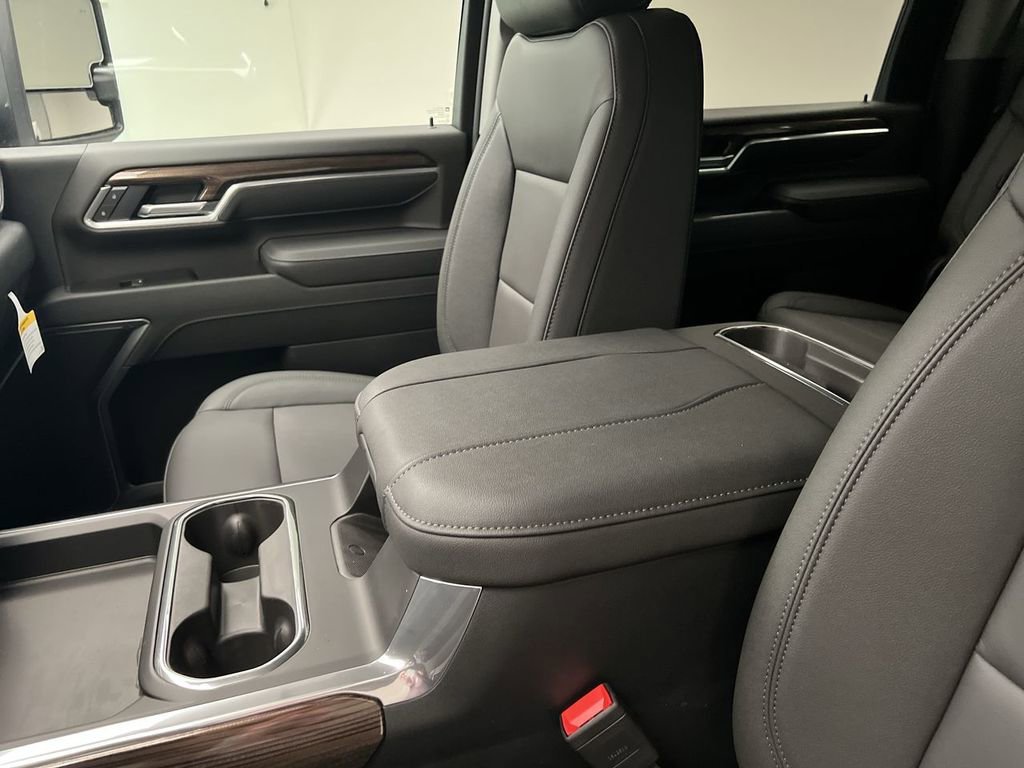 New 2026 Summit White Chevrolet LT image 20