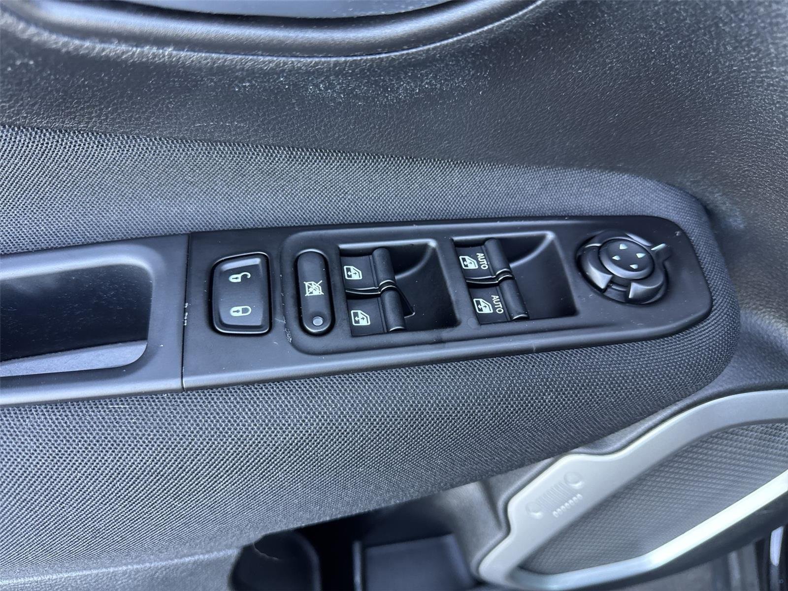 2021 Jeep Renegade 80TH Edition - Photo 28