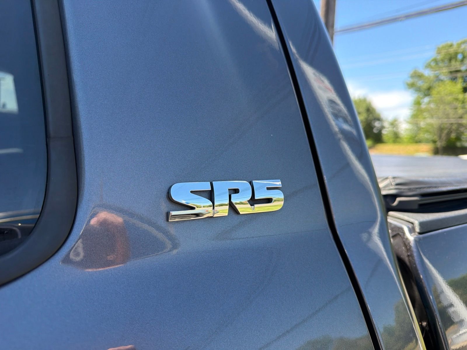 Used 2019 Gray Toyota SR5 image 23