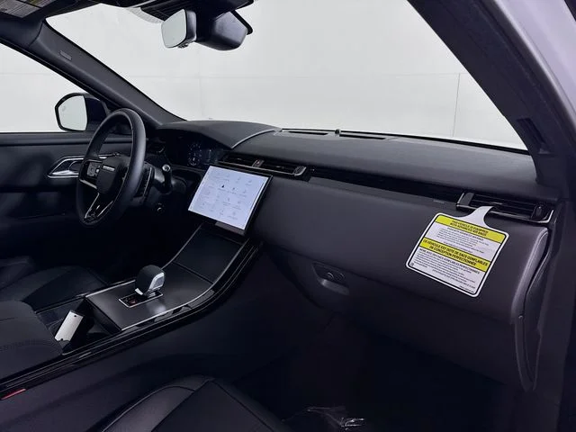 New 2026 Fuji White Land Rover S image 31