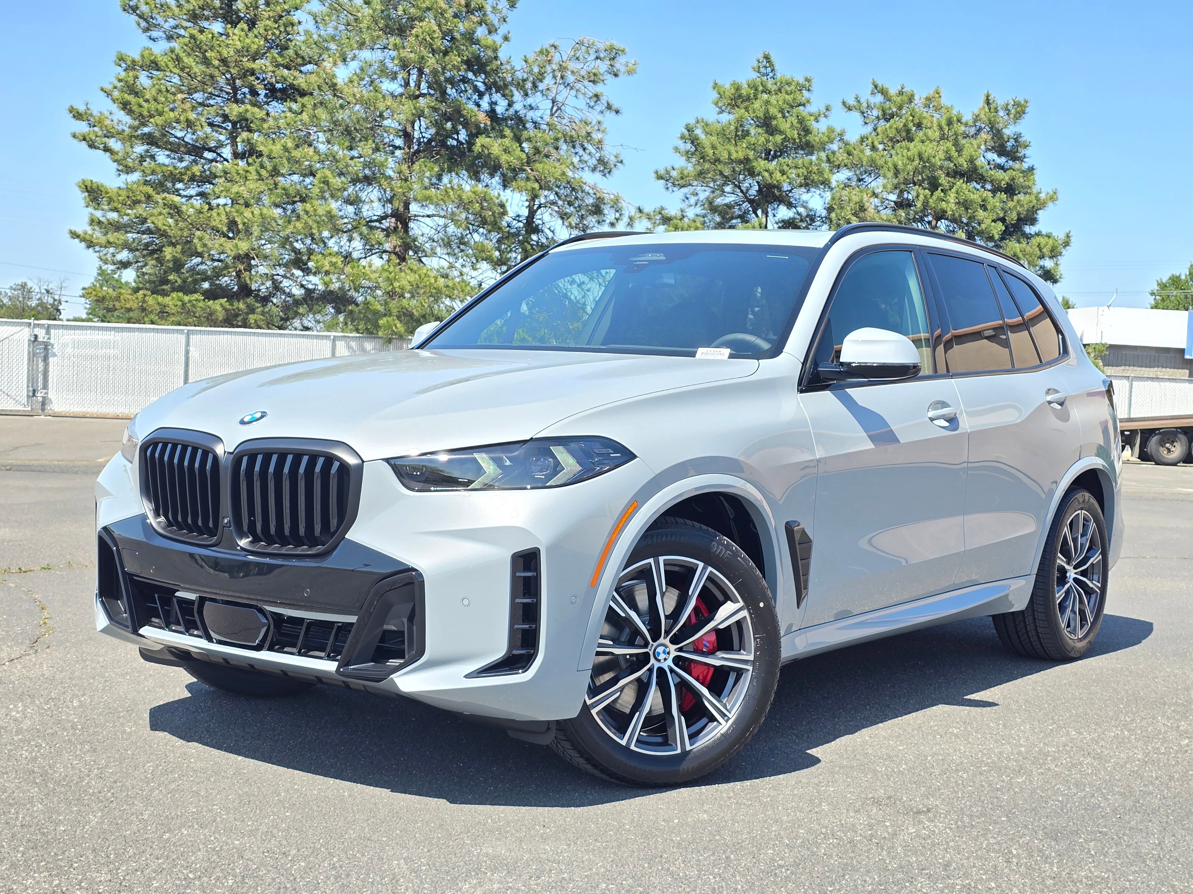 New 2026 Brooklyn Grey Metallic BMW xDrive40i image 32