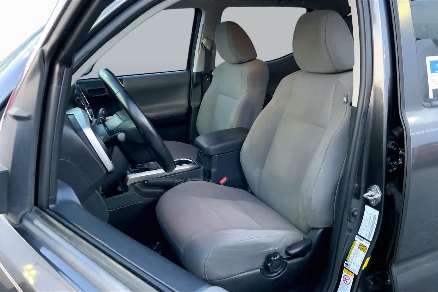 Pre-Owned 2019 Toyota Tacoma SR5